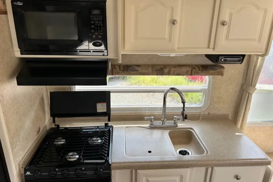 ArtVan Keystone 25RSS Travel Trailer