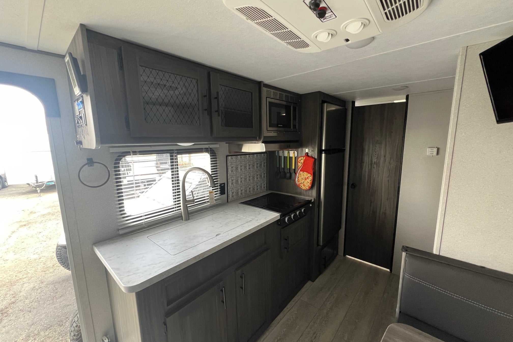 Shasta 18BH Perfect Bunkhouse