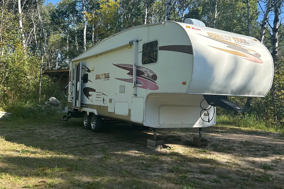 Jazmine's Crossroads Sunset trail Fifth Wheel