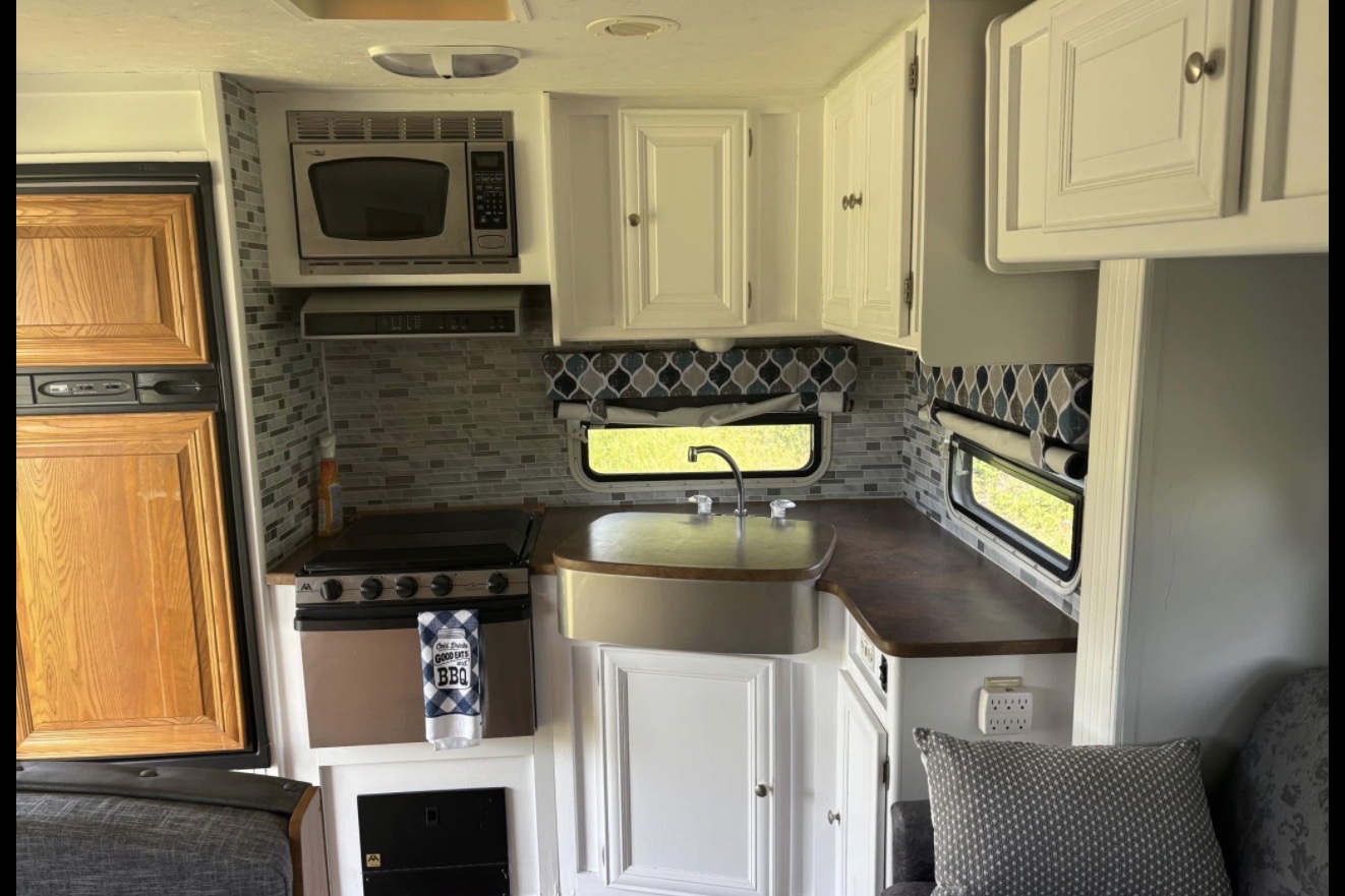 Michy’s Jayco Featherlite Travel Trailer