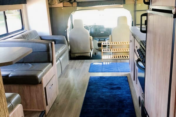 2018 Forest River Sunseeker 2850SLE Class C