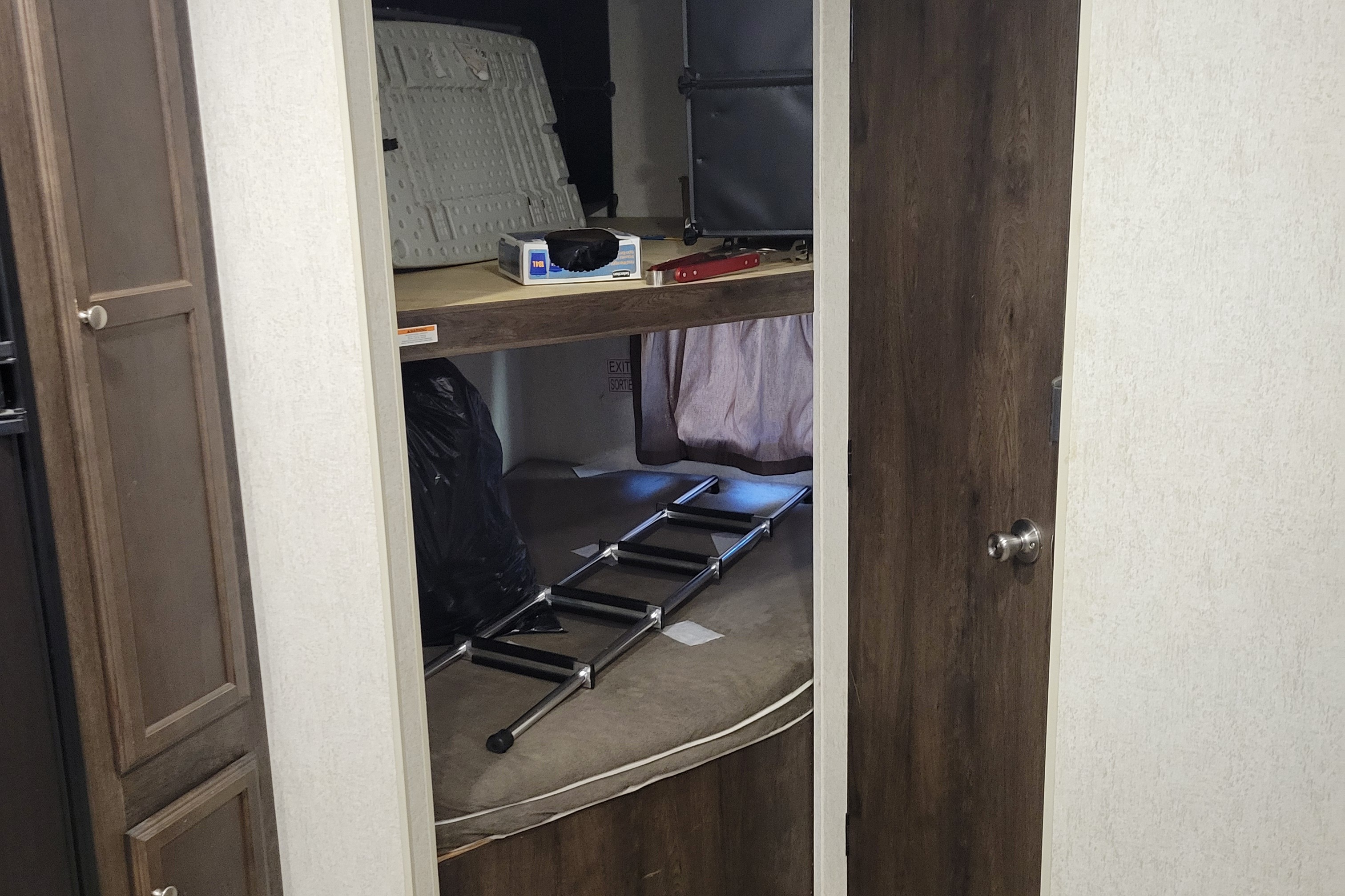 Justin's Starcraft Autumn ridge Travel Trailer