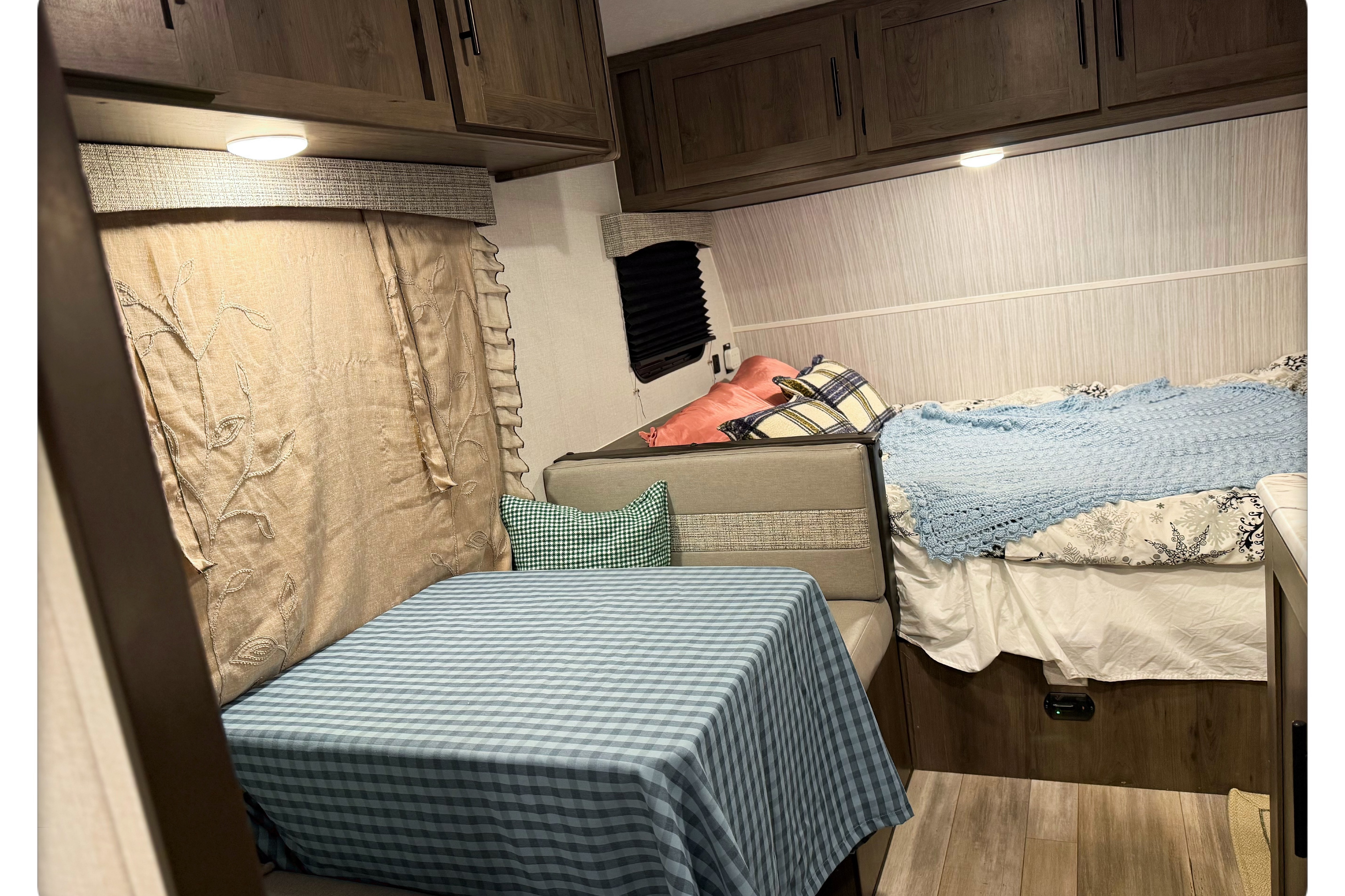 Forest River Coachmen Clipper 17BH Trailer