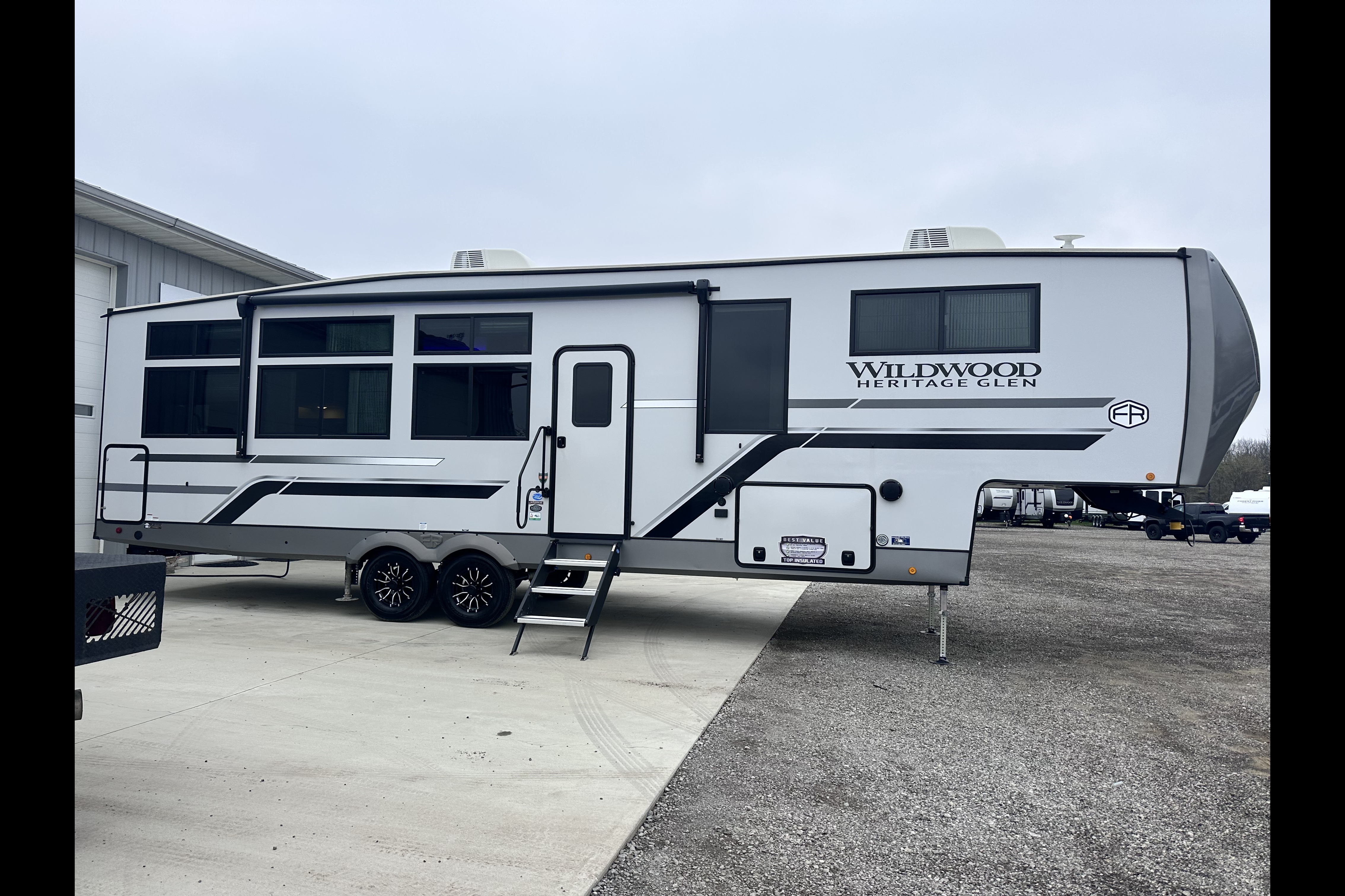 Forest River Heritage 320 viewGlen Fifth Wheel