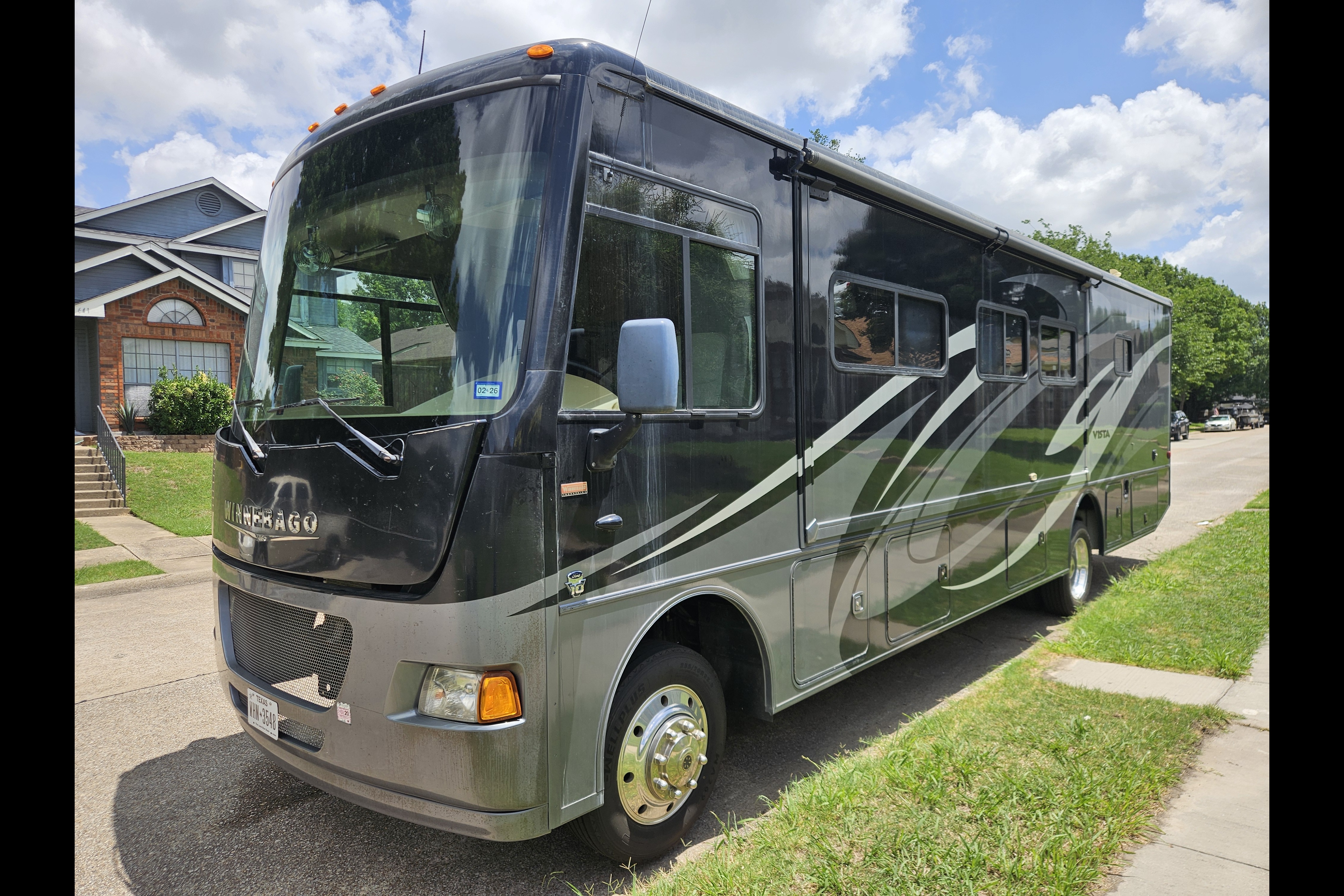 2013 Winnebago Vista 35F Class A
