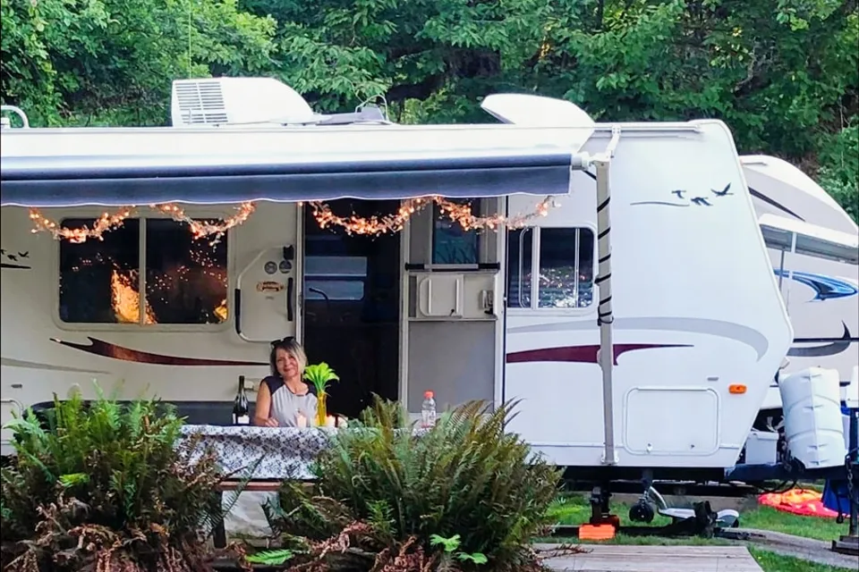 Mark's Nash 22GQ Travel Trailer