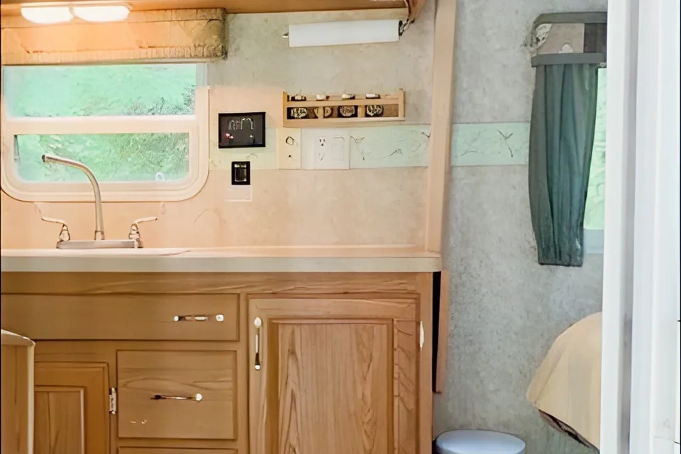 Mark's Nash 22GQ Travel Trailer
