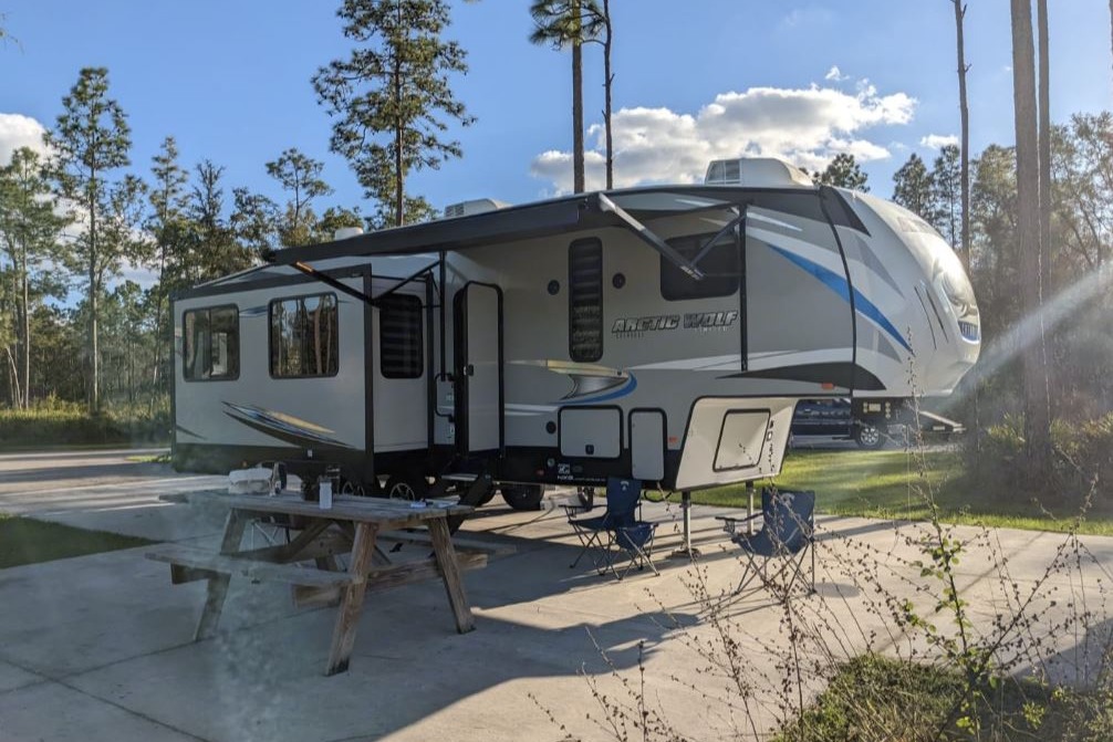 Arctic Wolf 291RL Fifth Wheel