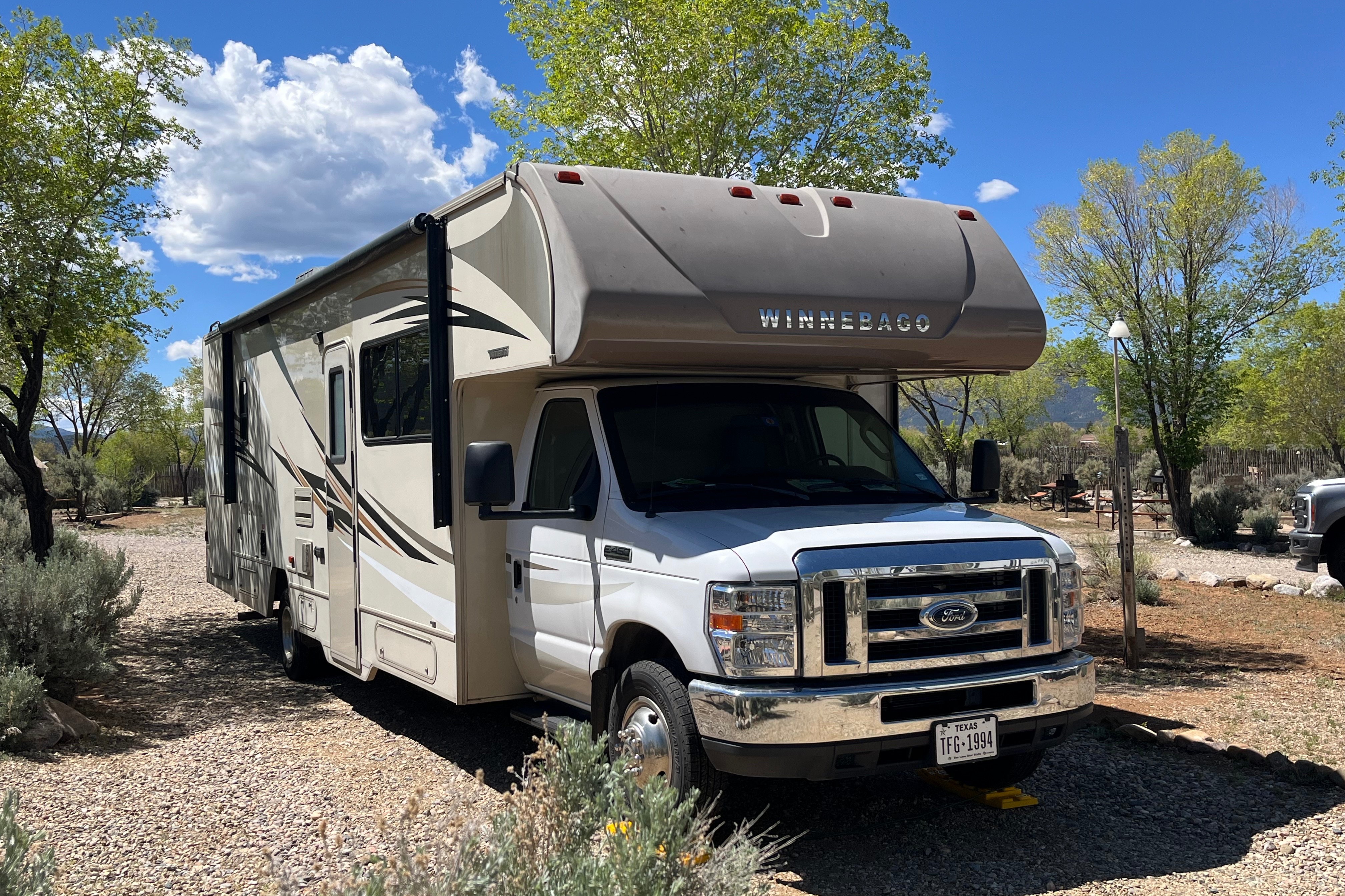 Winnebago Minnie Winnie bunk house 31G Class C