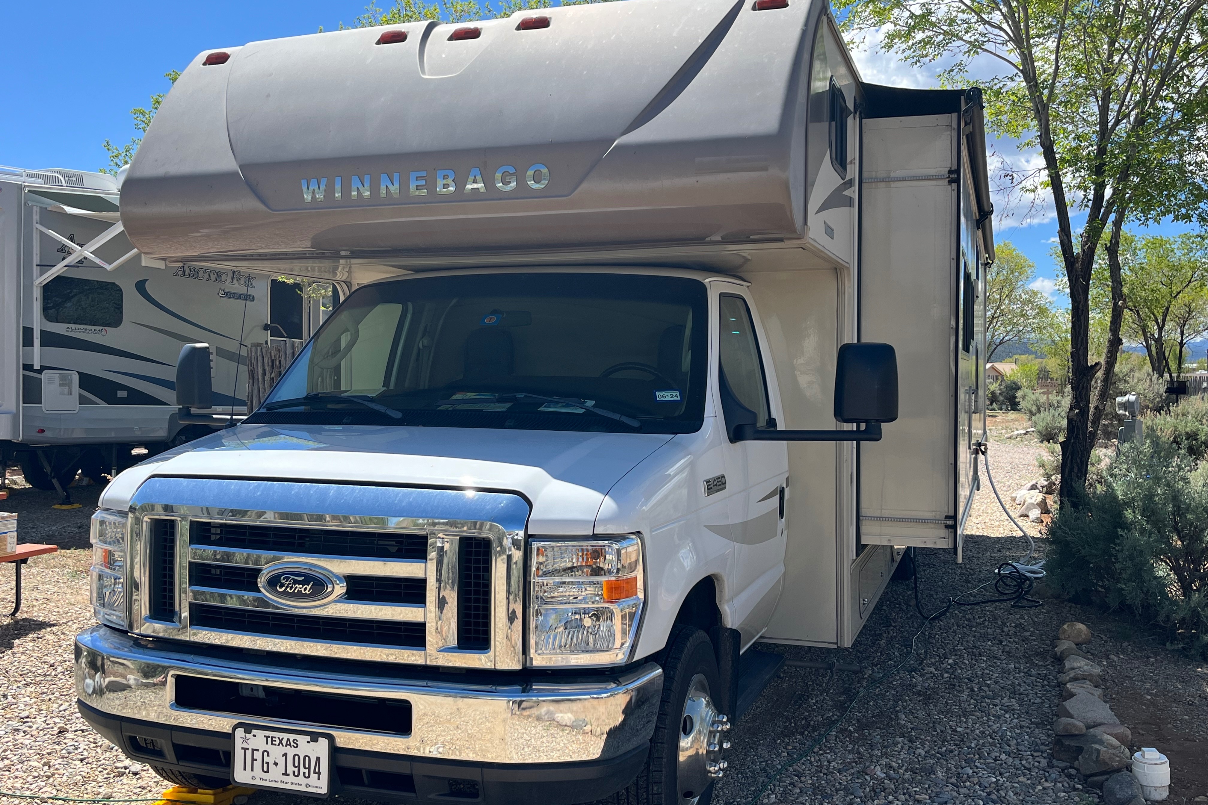 Winnebago Minnie Winnie bunk house 31G Class C