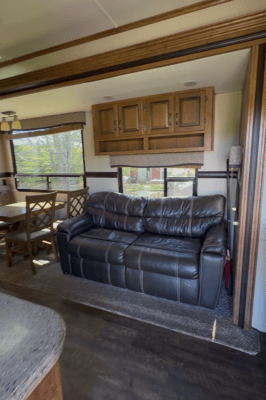 Aurora's Hampton Crossroads Travel Trailer