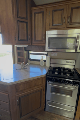 Aurora's Hampton Crossroads Travel Trailer