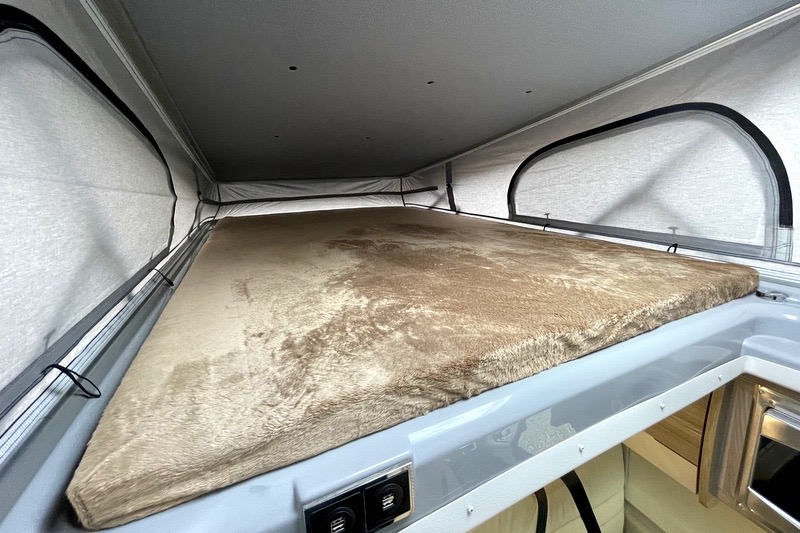 Boots, 2023 Thor Motor Coach Scope Class B