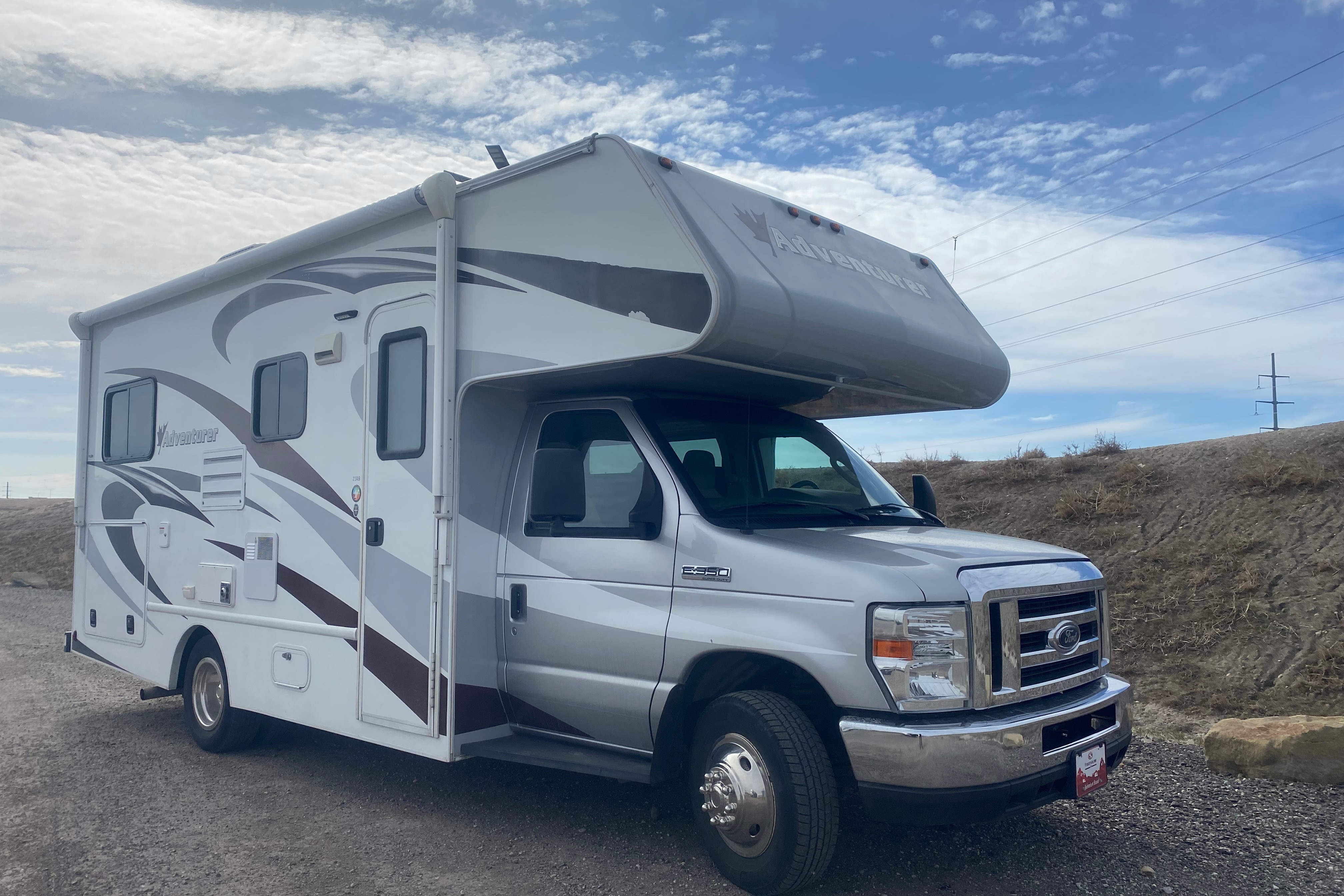 Fleet #C7 Mid-size Class C – Luxury Option for Families & Friends (Sleeps 4 Adults, 2 Children)