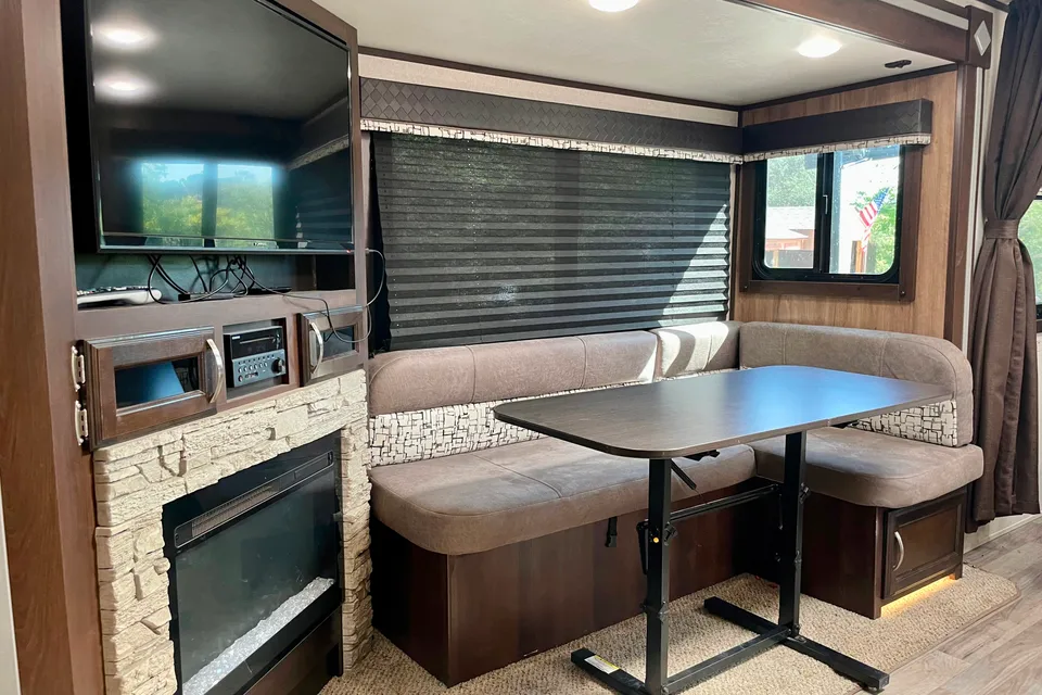 Family Fun Jayco White Hawk Travel Trailer