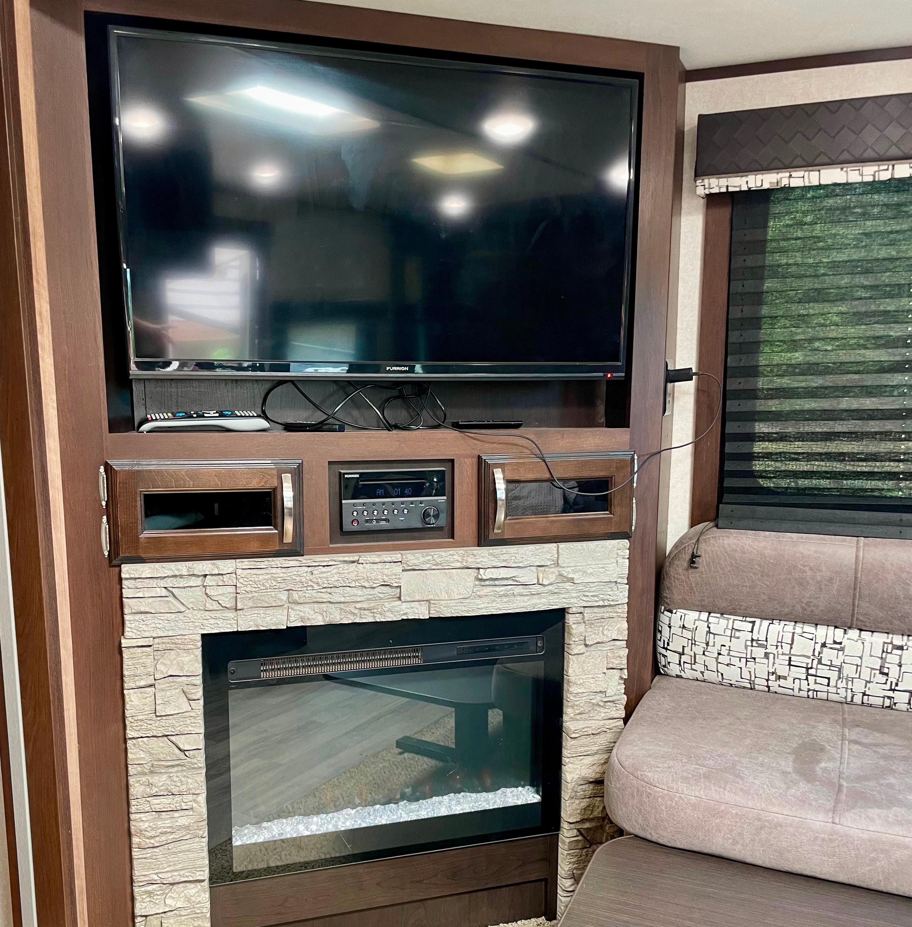 Family Fun Jayco White Hawk Travel Trailer