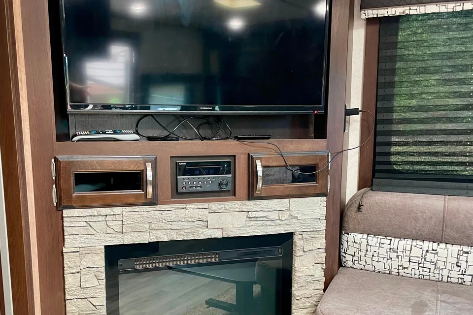 Family Fun Jayco White Hawk Travel Trailer