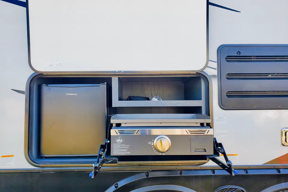Rv Rentals Way Of Life's INTRODUCTORY OFFER! 2023 Keystone Bullet 290BSWE B3