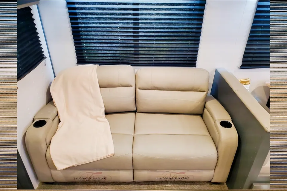 Rv Rentals Way Of Life's INTRODUCTORY OFFER! 2023 Keystone Bullet 290BSWE B3