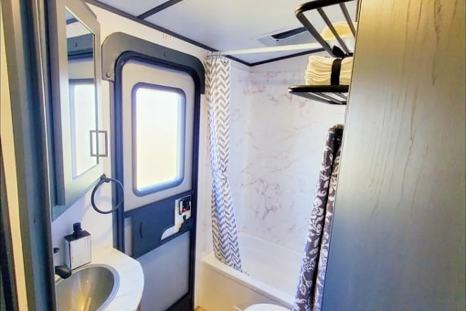Rv Rentals Way Of Life's INTRODUCTORY OFFER! 2023 Keystone Bullet 290BSWE B3