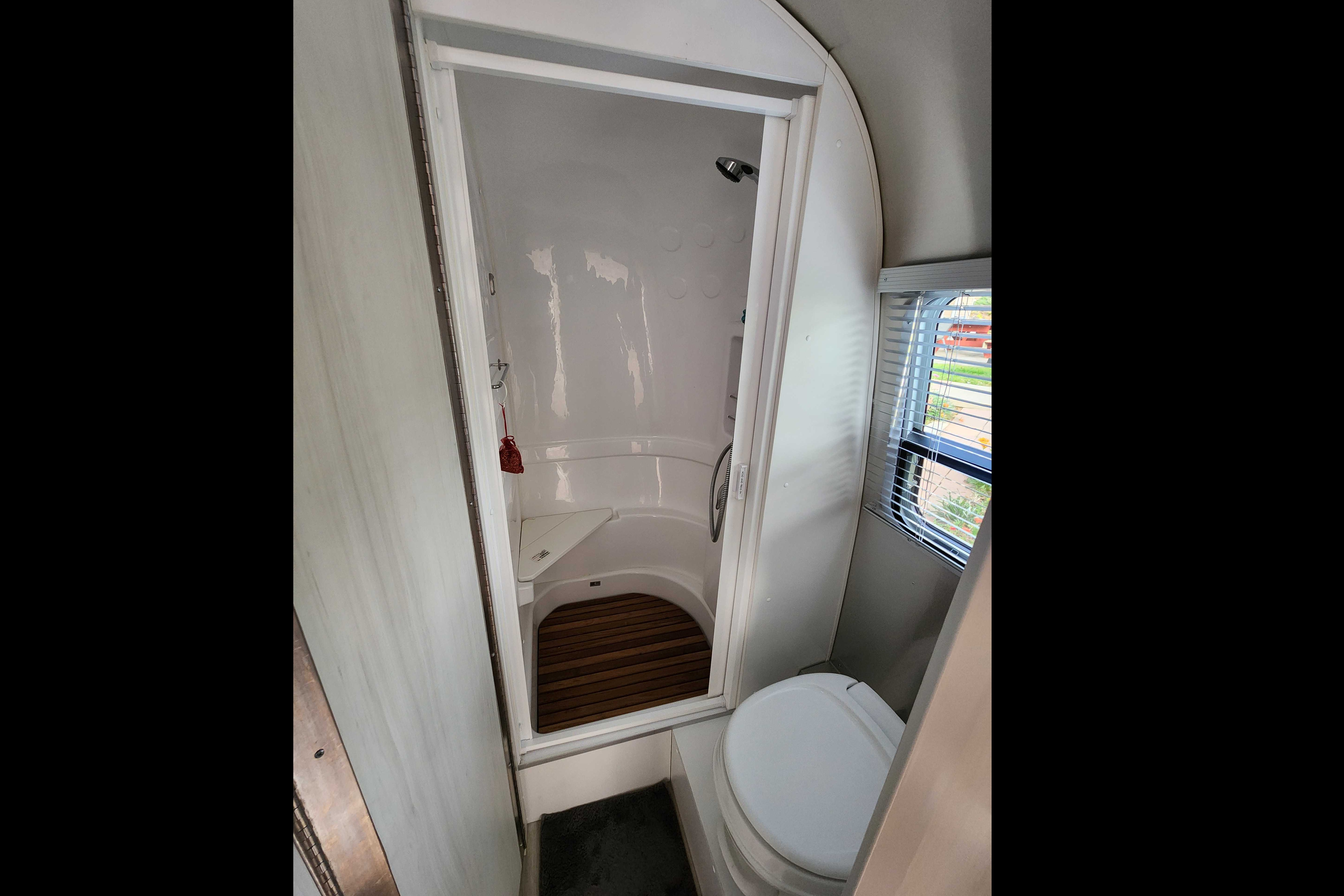 Airstream Bambi 19