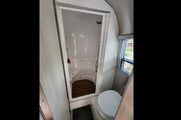 Airstream Bambi 19