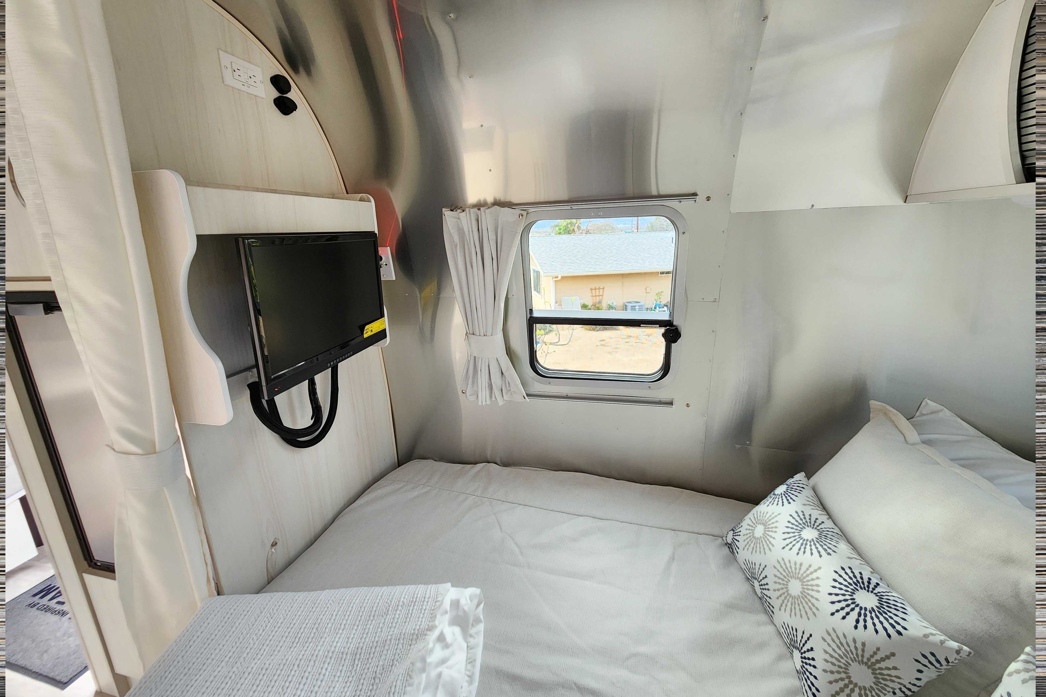 Airstream Bambi 19