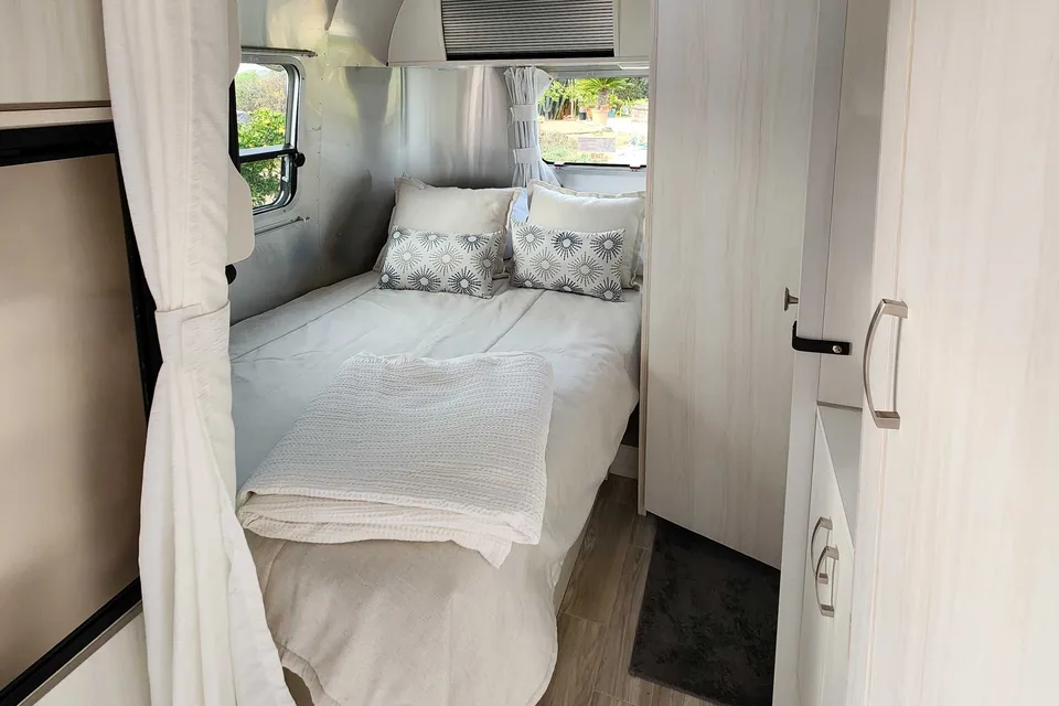 Airstream Bambi 19
