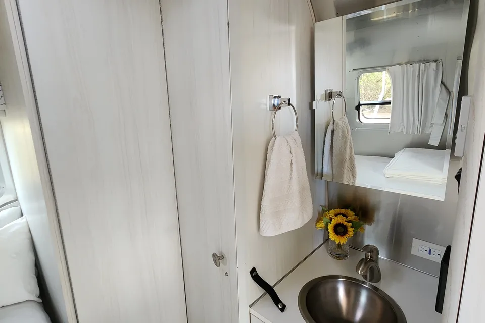 Airstream Bambi 19