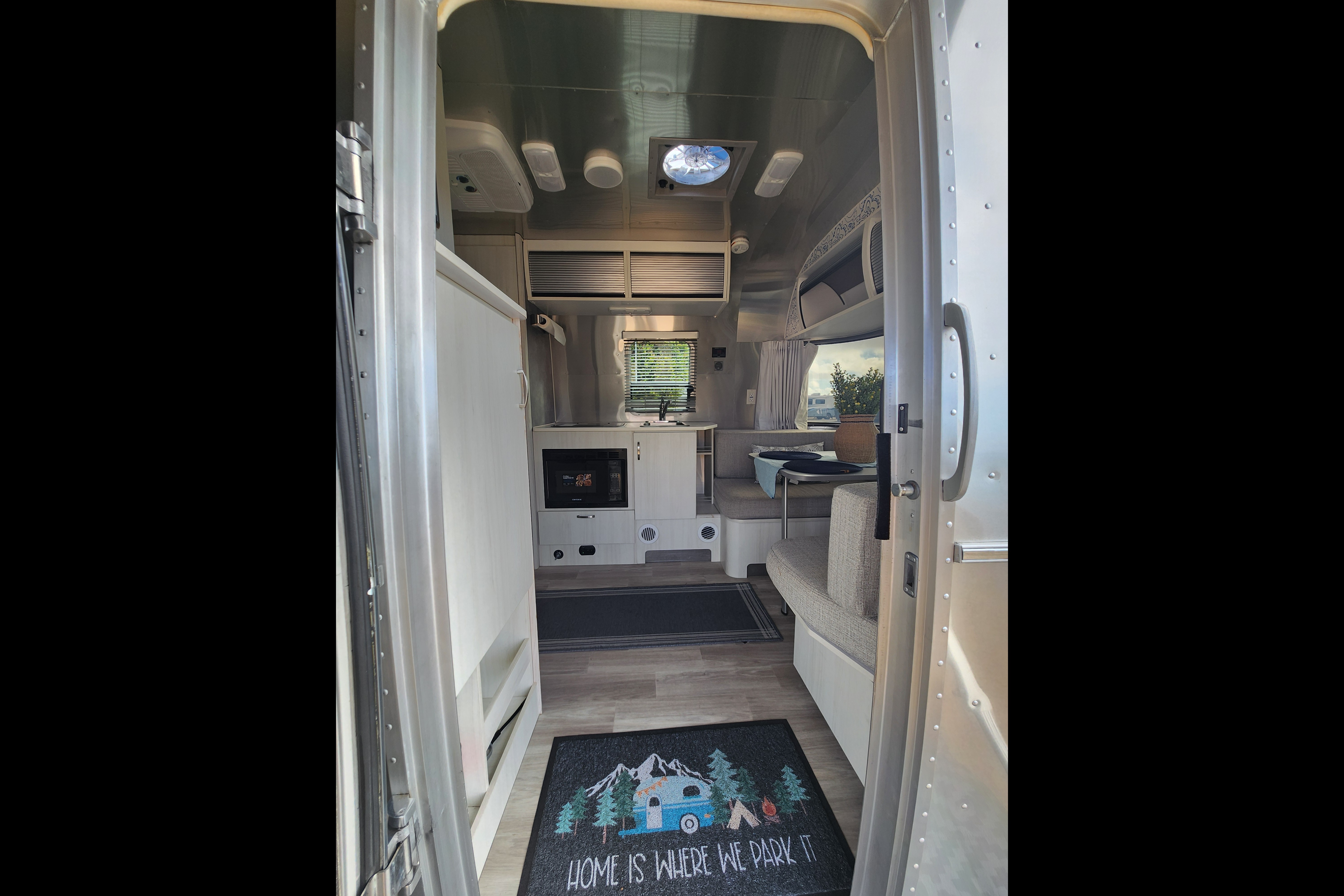Airstream Bambi 19