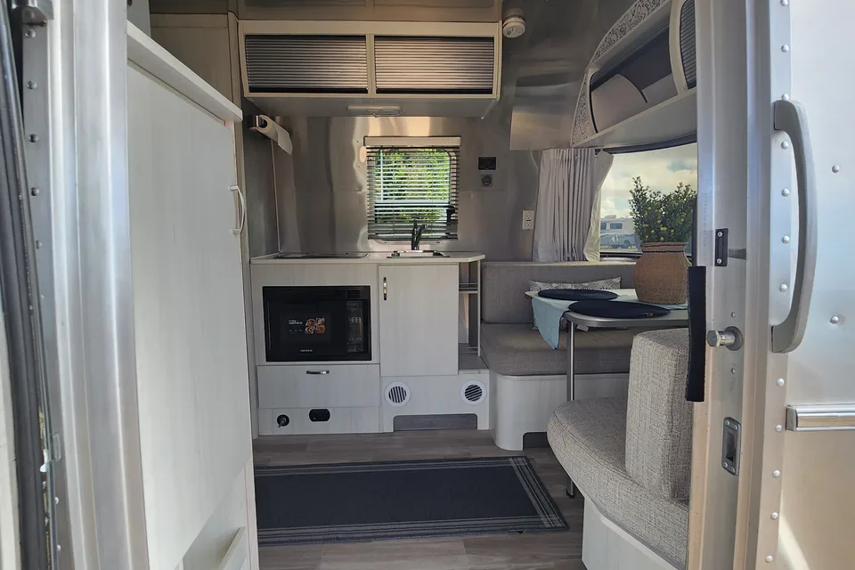 Airstream Bambi 19