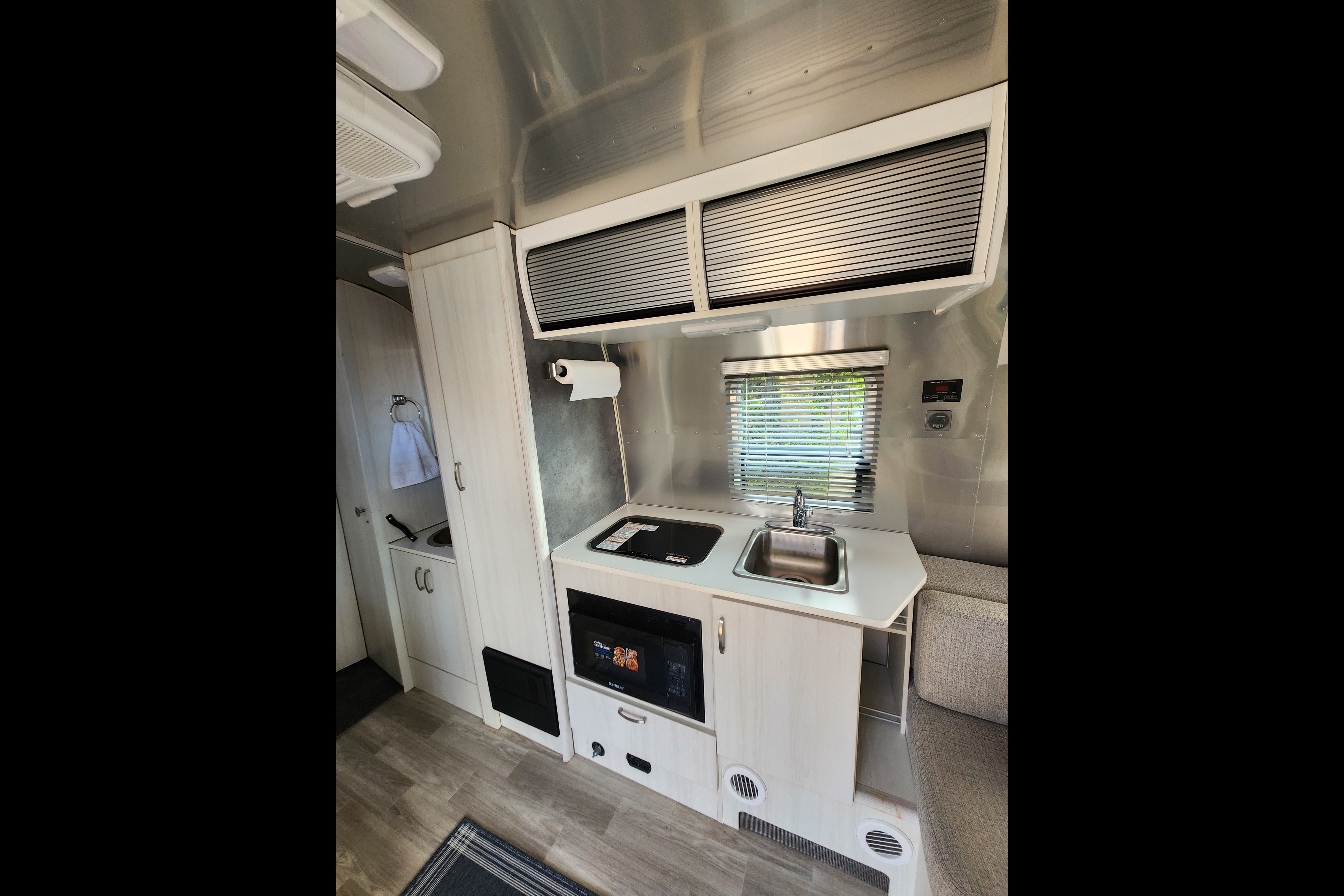 Airstream Bambi 19
