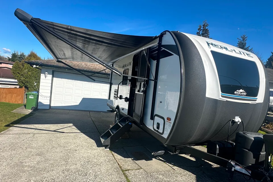 MOSH's Real lite mini trailer