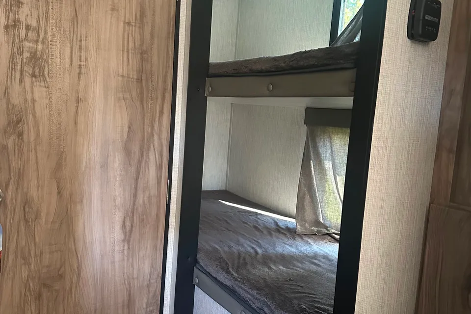 MOSH's Real lite mini trailer