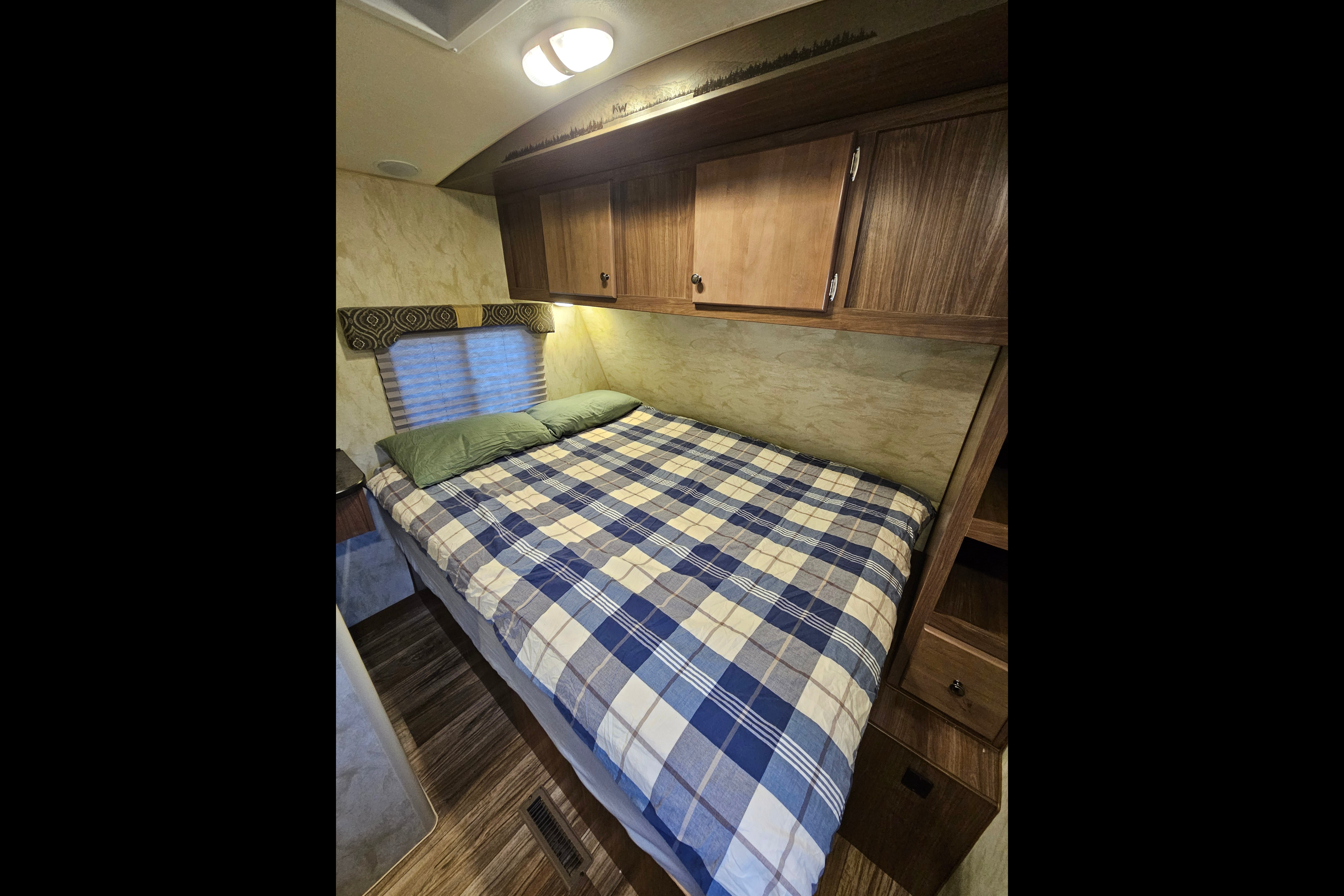 4 SEASONS NASH 22FT