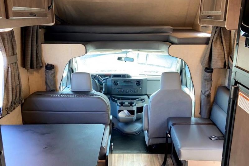 Tiffin Wayfarer 19TM Class C 19' length Great for first timers