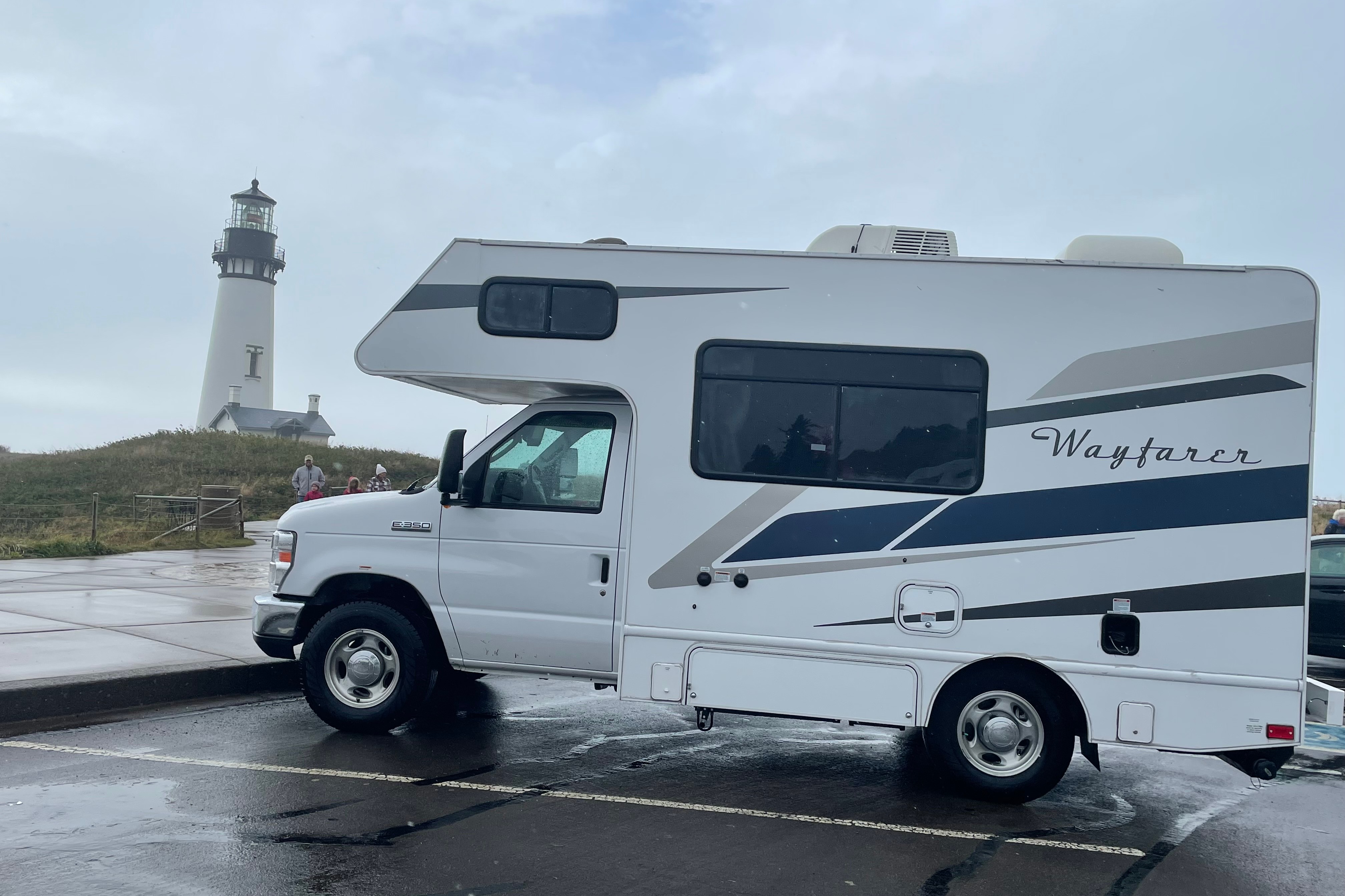 Tiffin Wayfarer 19TM Class C 19' length Great for first timers