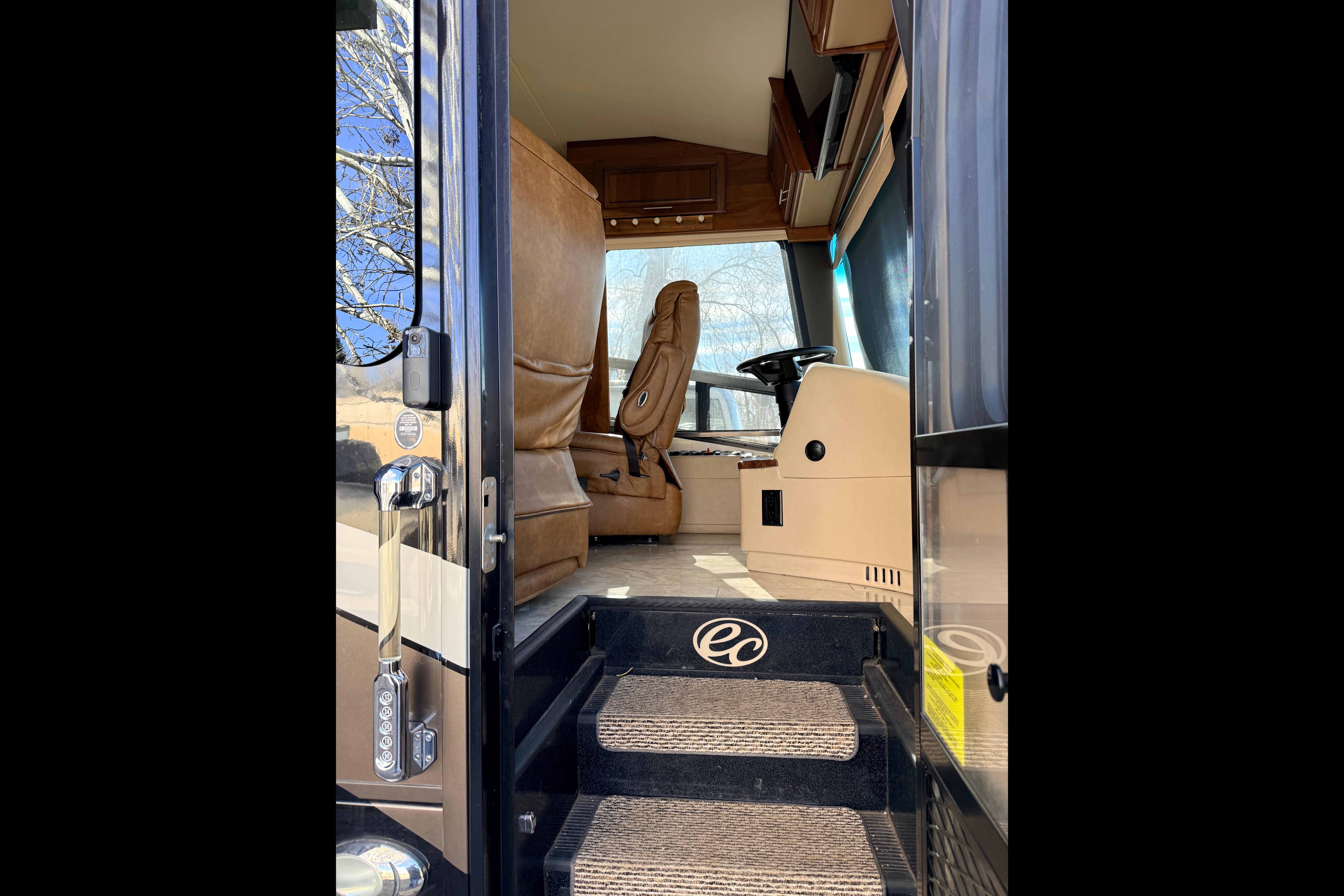 Entegra Coach Aspire 44R Class A