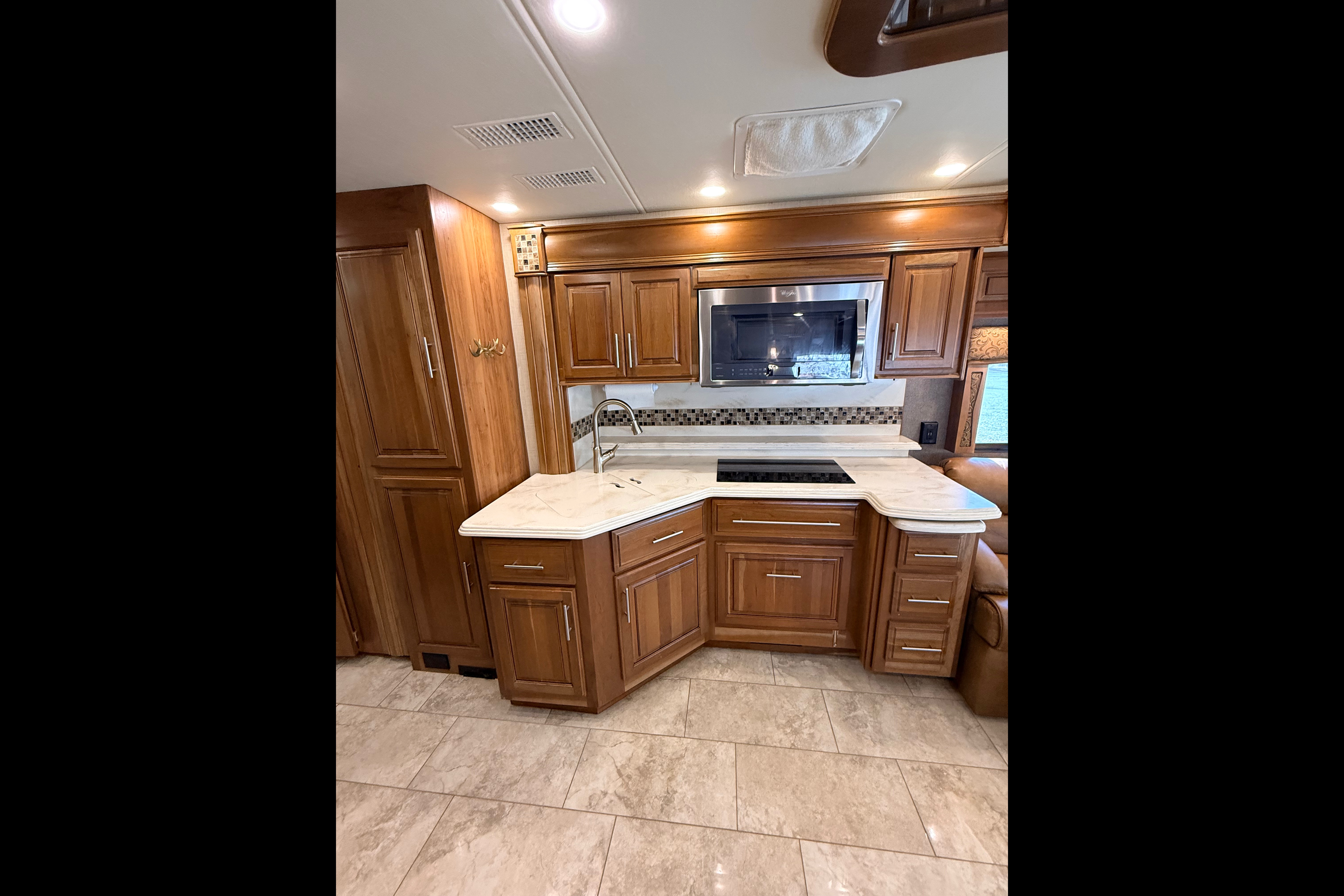 Entegra Coach Aspire 44R Class A