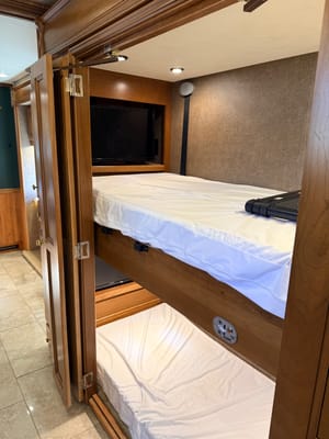 Entegra Coach Aspire 44R Class A