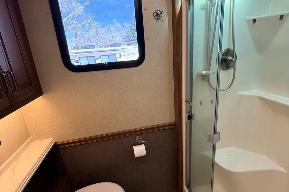 Entegra Coach Aspire 44R Class A