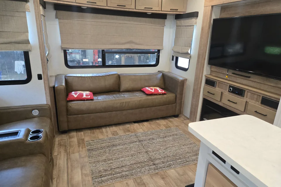 Mark's Keystone Arcadia 3660 RL Fifth Wheel