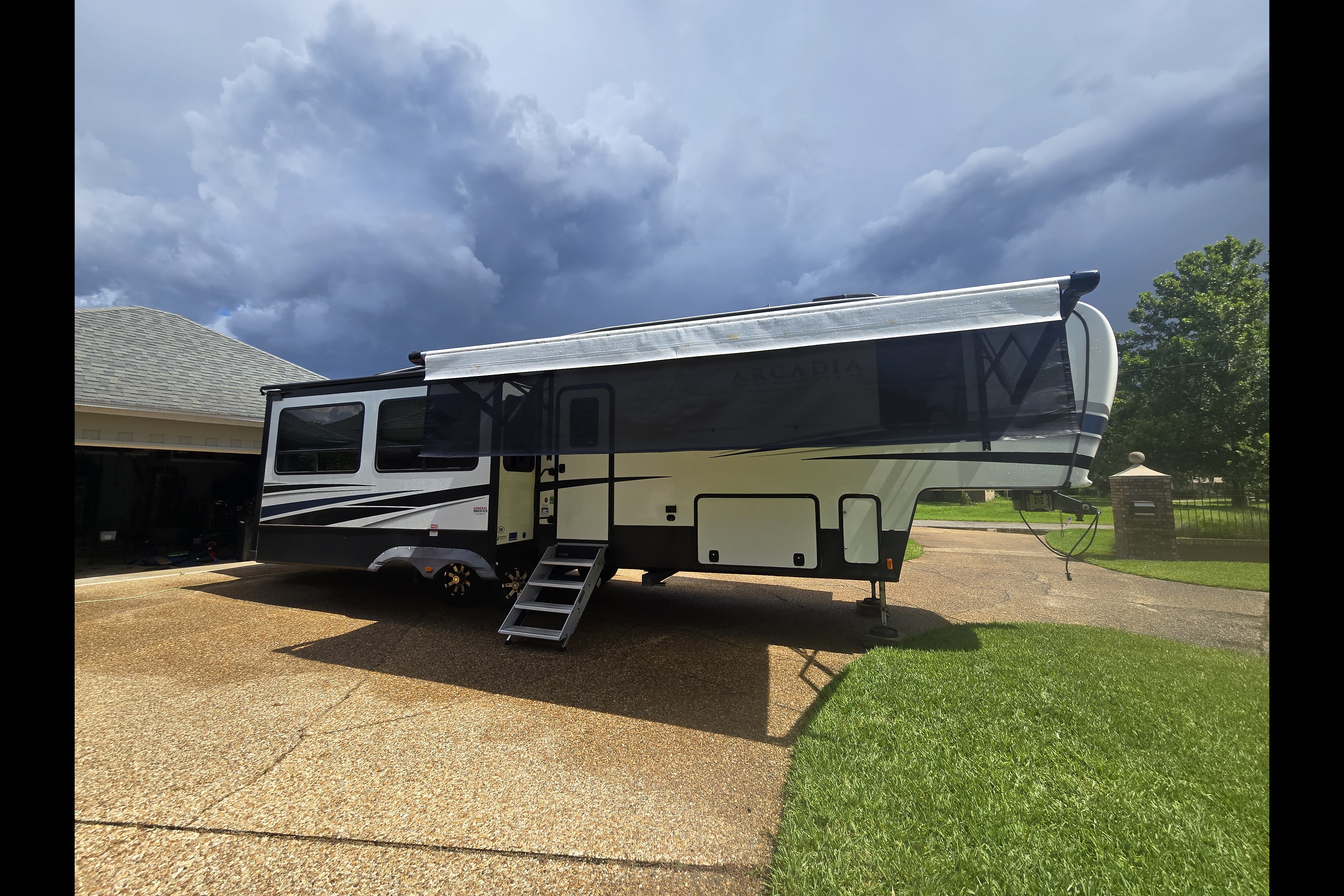 Mark's Keystone Arcadia 3660 RL Fifth Wheel