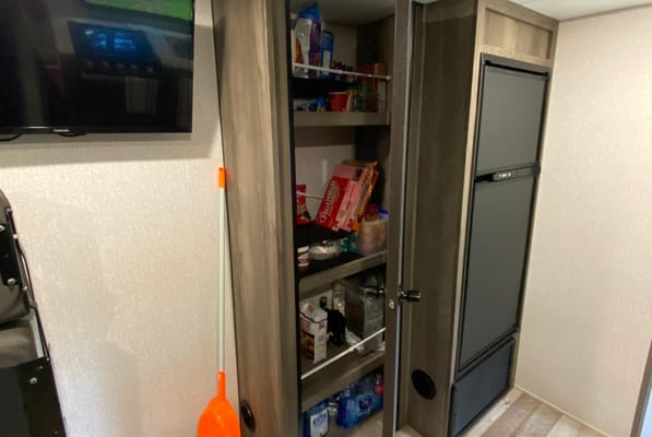 Roulotte Cargo Solaire Sportsmen 250THLE