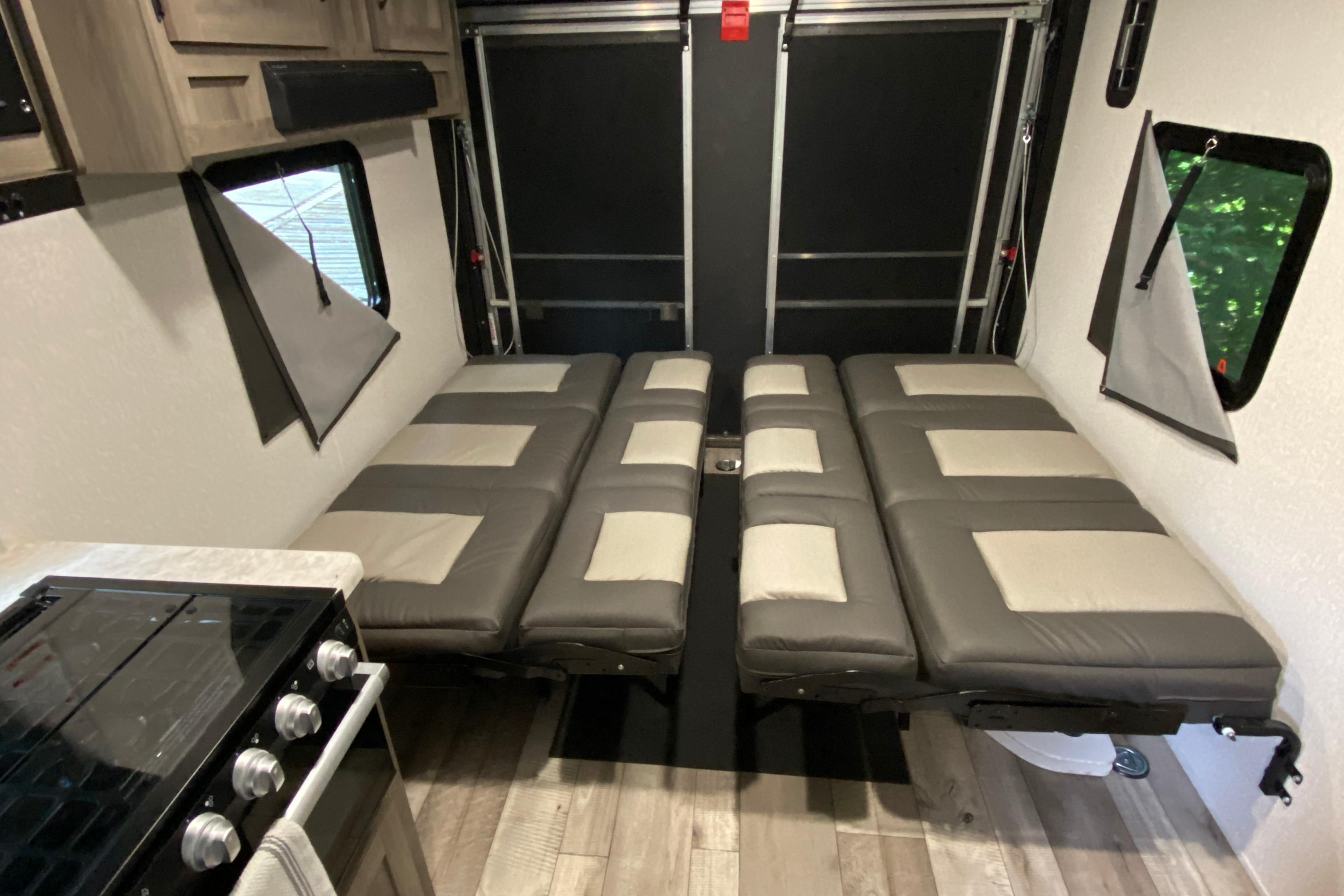 Roulotte Cargo Solaire Sportsmen 250THLE