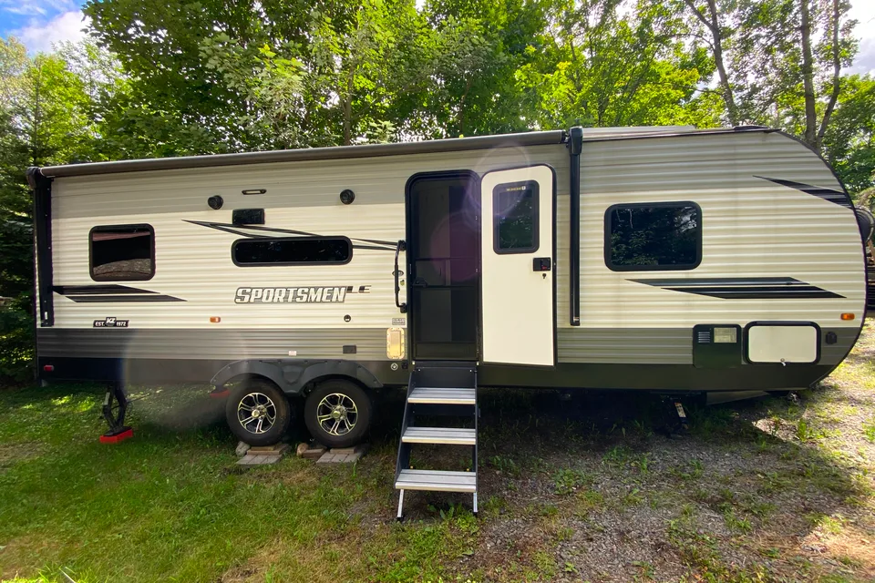 Roulotte Cargo Solaire Sportsmen 250THLE