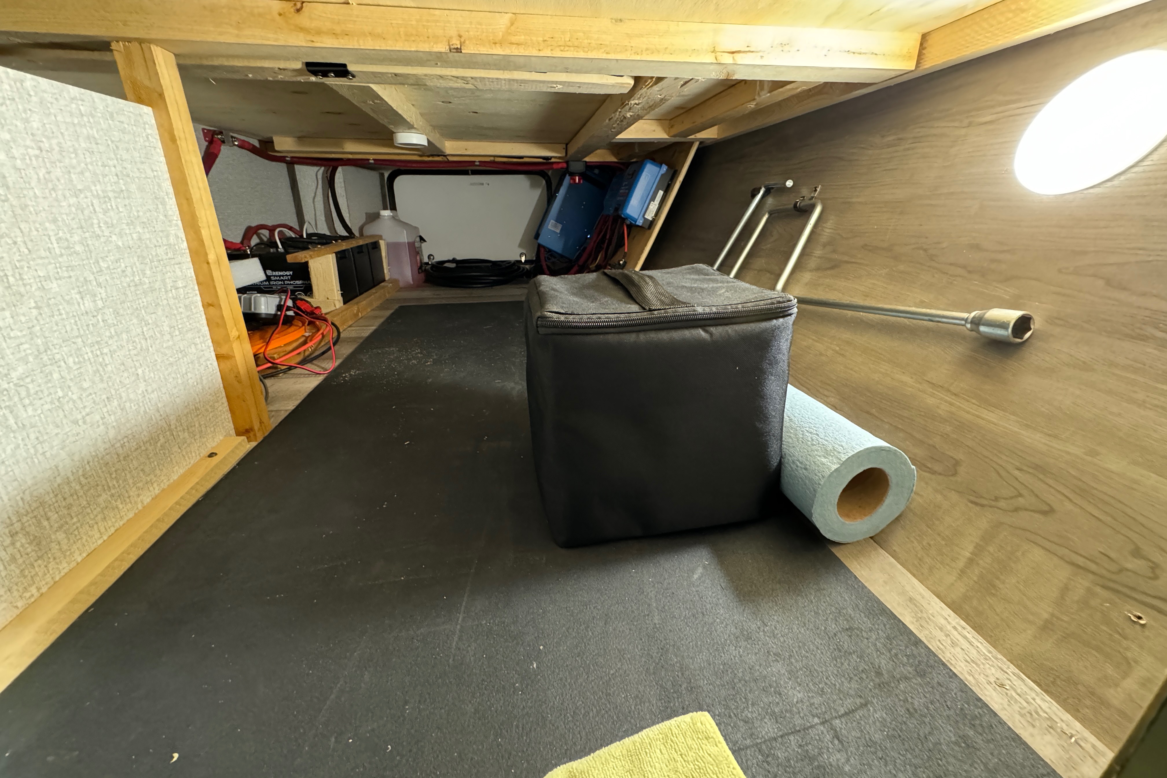Roulotte Cargo Solaire Sportsmen 250THLE
