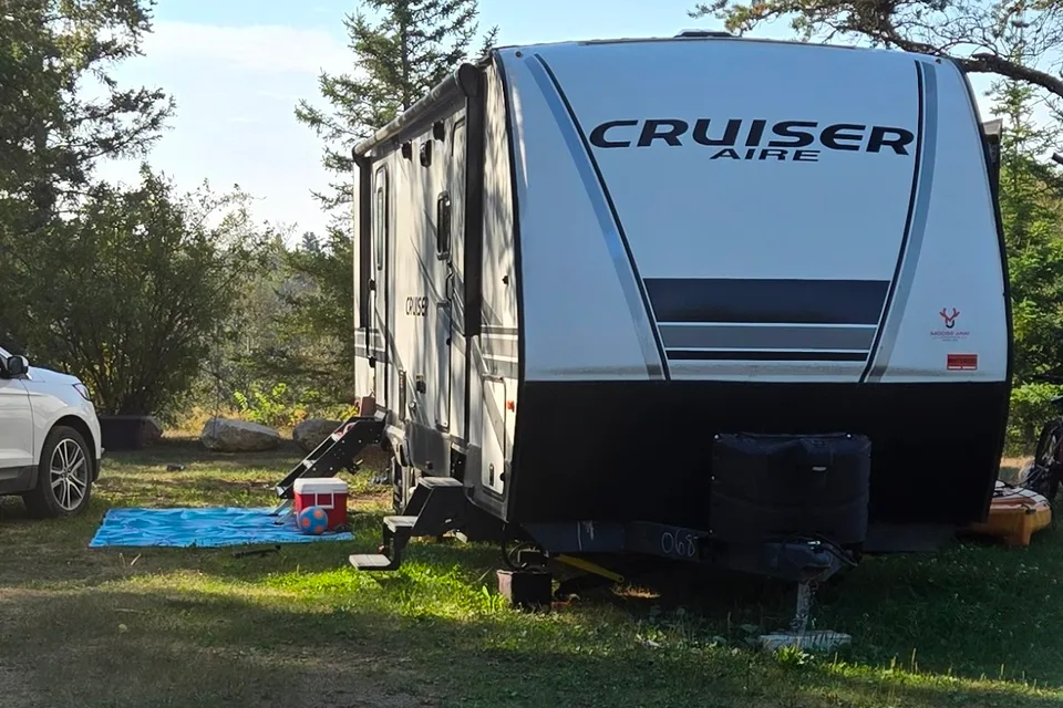 Dyllan & Emily's Crossroads Cruiser Air CR- 28BBH Travel Trailer