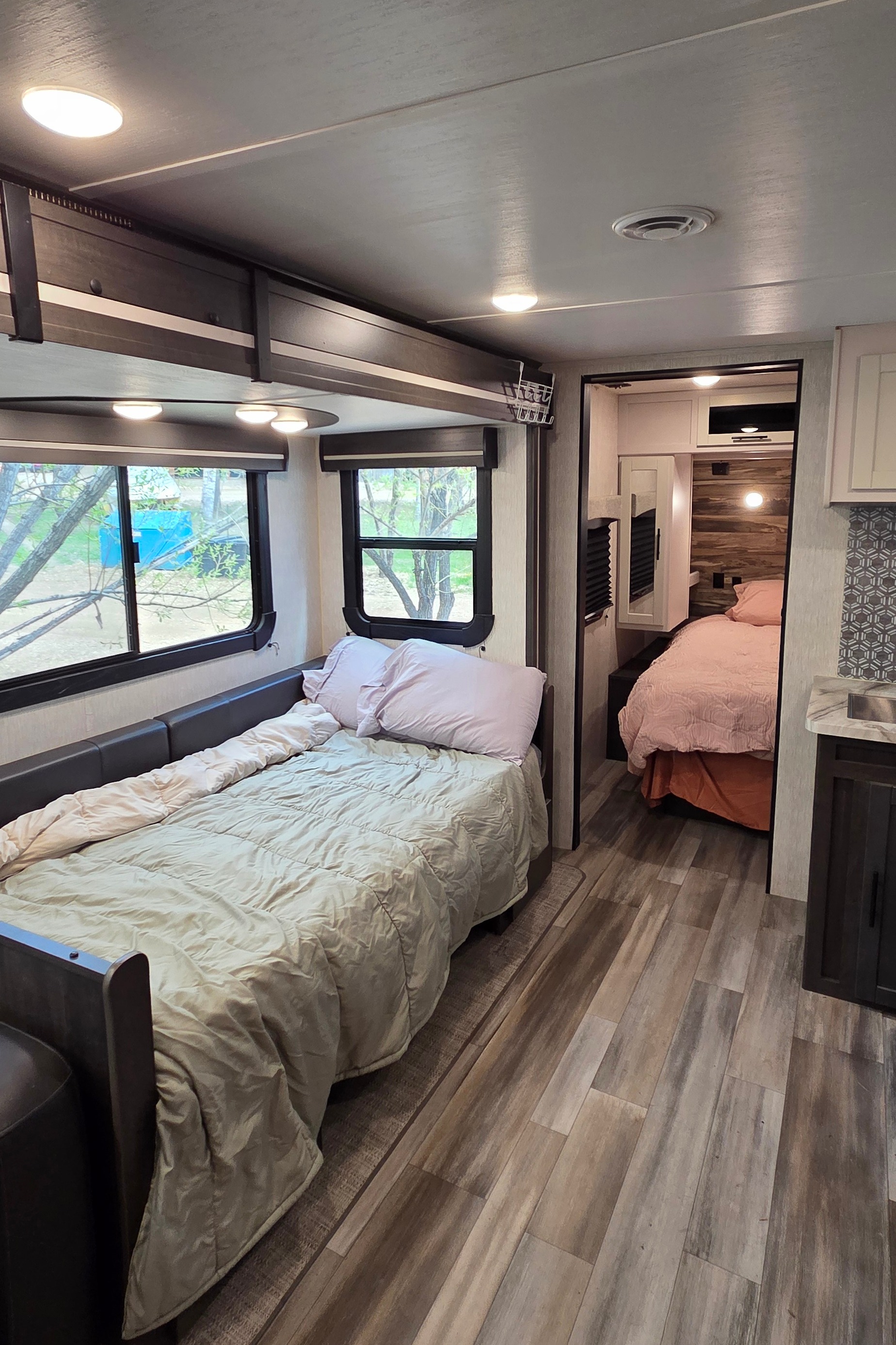 Dyllan & Emily's Crossroads Cruiser Air CR- 28BBH Travel Trailer
