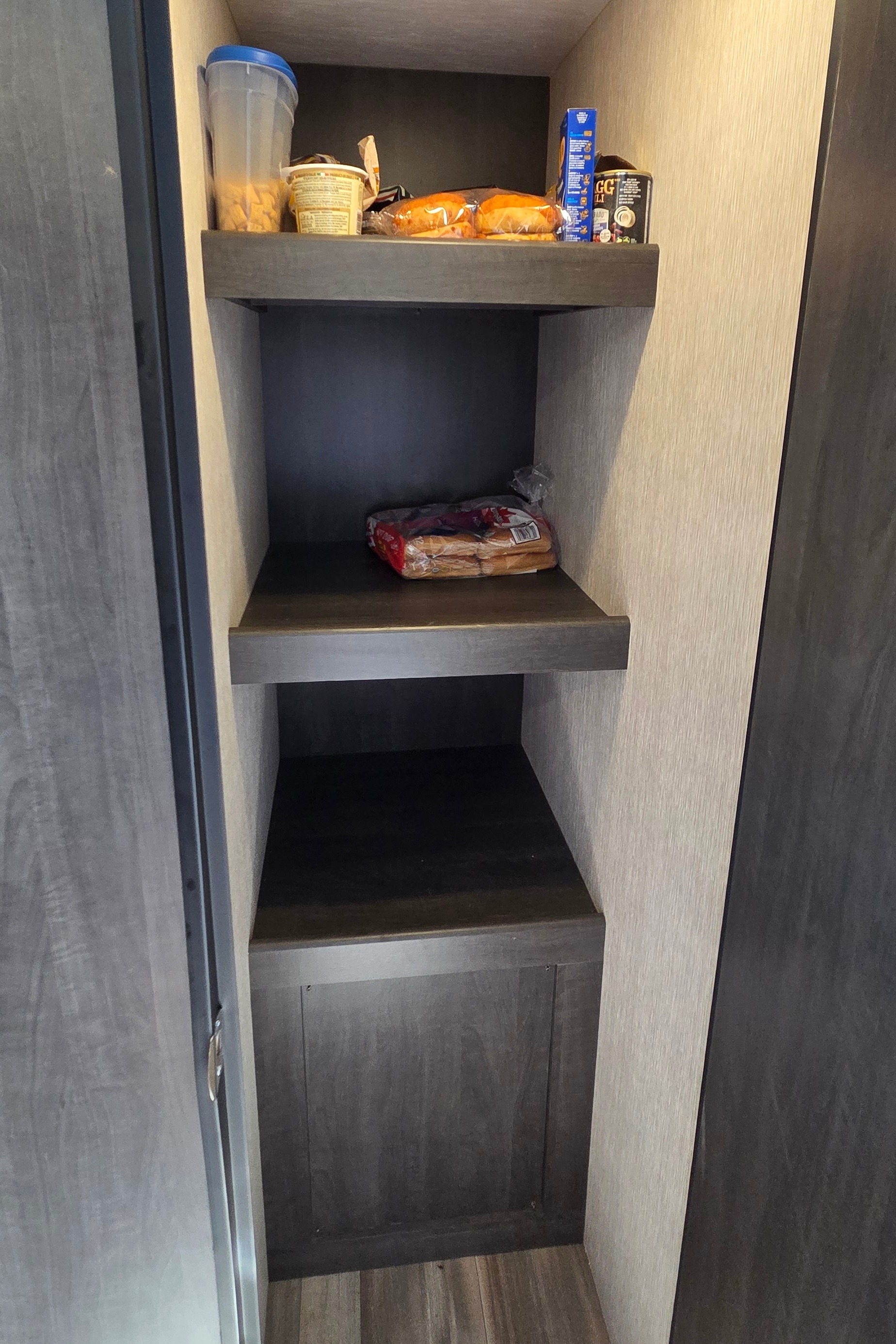 Dyllan & Emily's Crossroads Cruiser Air CR- 28BBH Travel Trailer